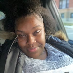 Meet your Posher, Lacresia